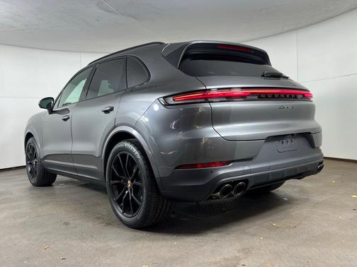 2026 Porsche Cayenne Base