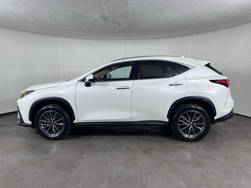 Eminent White Pearl 2022 Lexus NX 350 Base