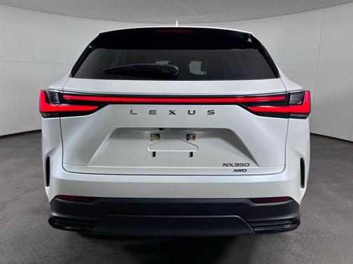 Eminent White Pearl 2022 Lexus NX 350 Base