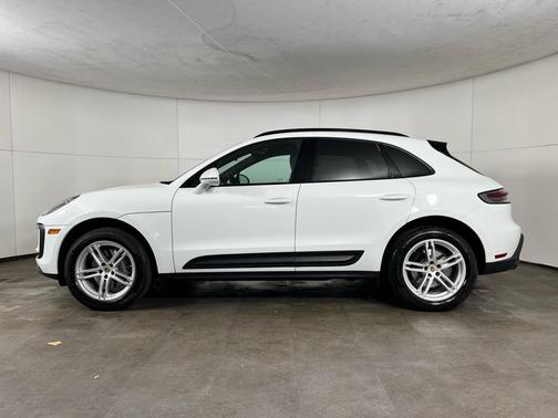 2023 Porsche Macan 
