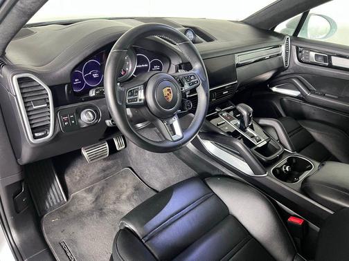 Carrara White Metallic 2023 Porsche Cayenne Turbo Coupe AWD