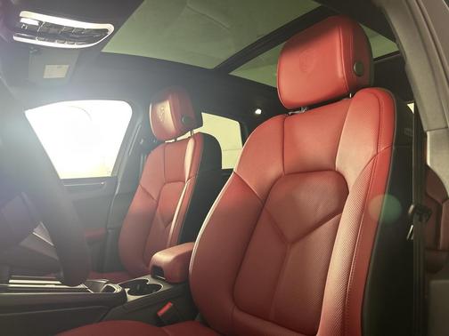 2026 Porsche Macan S