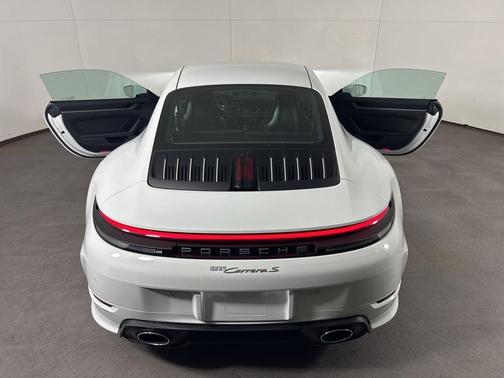 2025 Porsche 911 Carrera S