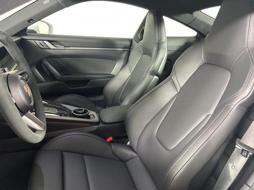 2025 Porsche 911 Carrera S