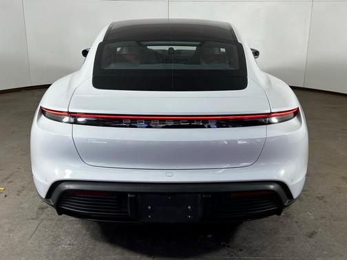 2022 Porsche Taycan 4S