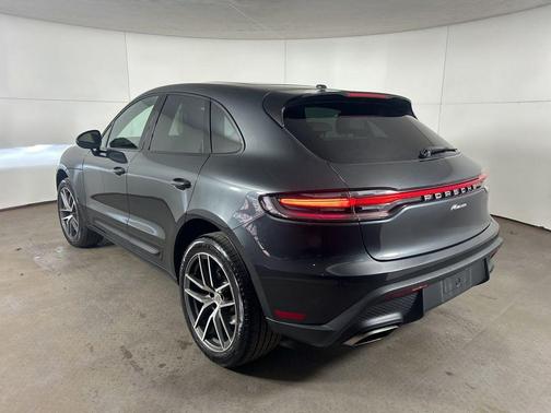 Volcano Grey Metallic 2025 Porsche Macan