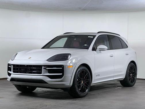 2026 Porsche Cayenne GTS