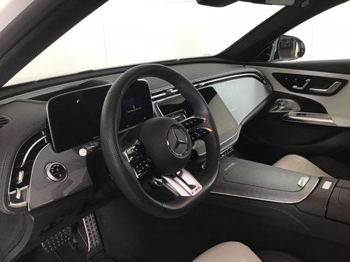 Moonlight White Magno 2026 Mercedes-Benz AMG E 53 E 53 AMG®