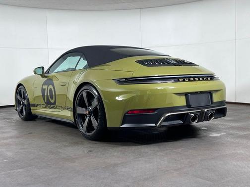 Olive 2026 Porsche 911 Carrera GTS