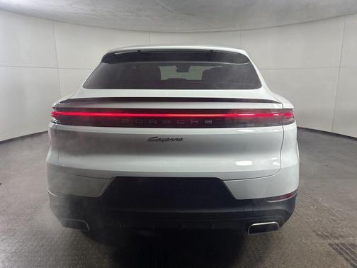 2026 Porsche Cayenne AWD