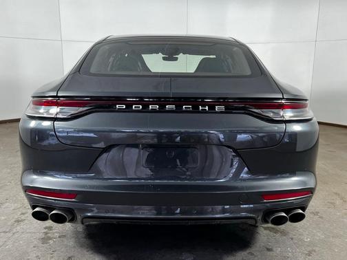 2021 Porsche Panamera Turbo S