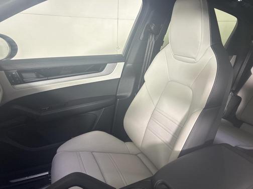 2026 Porsche Cayenne S Coupe AWD