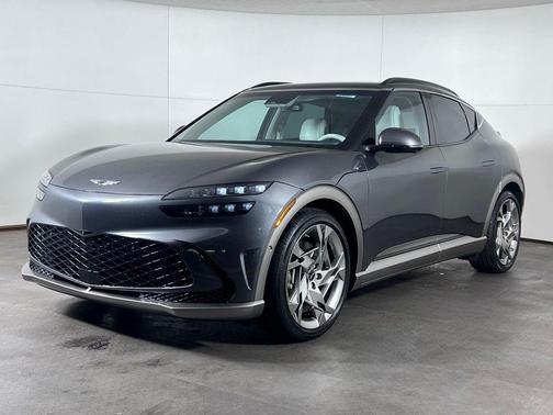 Himalayan Gray 2023 Genesis GV60 Performance
