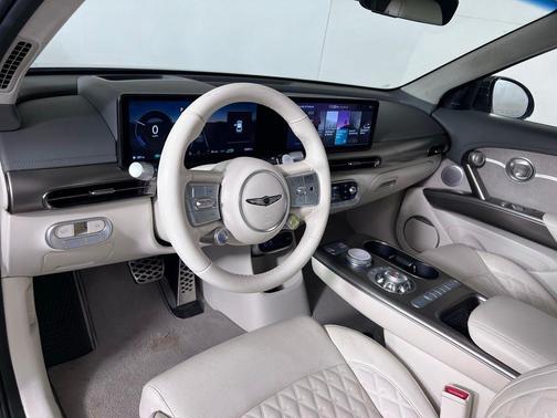 Himalayan Gray 2023 Genesis GV60 Performance