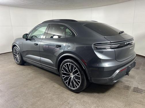 2024 Porsche Macan 4