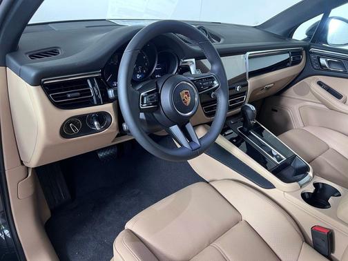 Volcano Grey Metallic 2026 Porsche Macan Base
