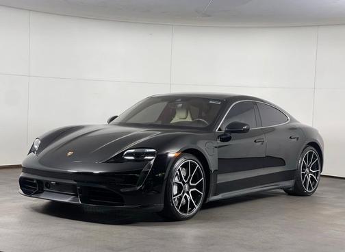 2022 Porsche Taycan Turbo