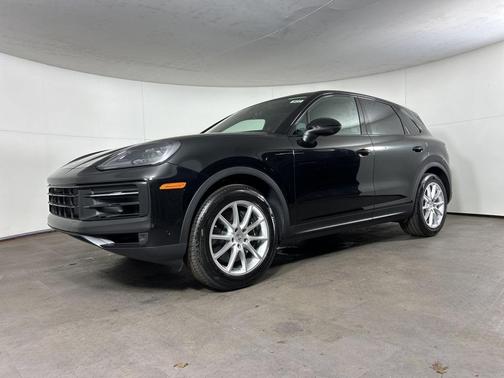2025 Porsche Cayenne Base