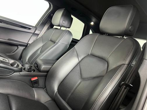 2024 Porsche Macan S