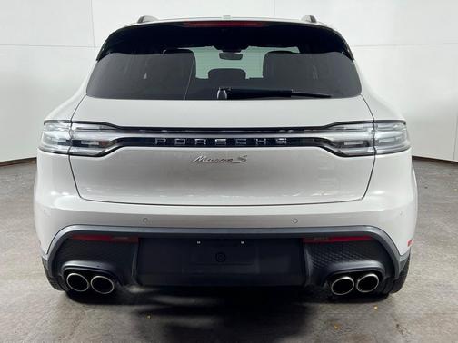 2024 Porsche Macan S