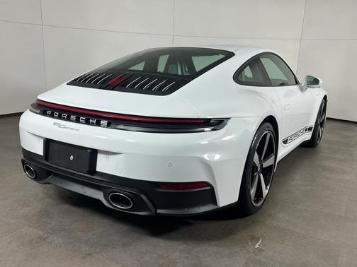 2026 Porsche 911 Carrera