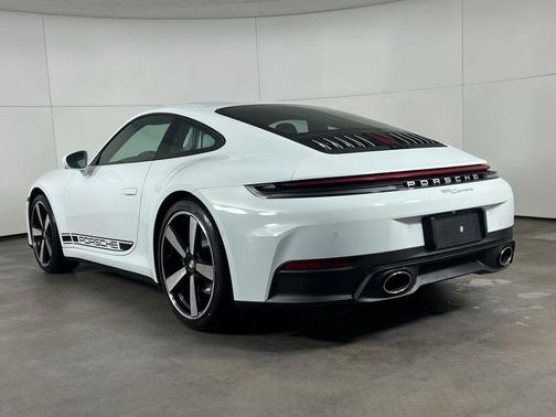 2026 Porsche 911 Carrera