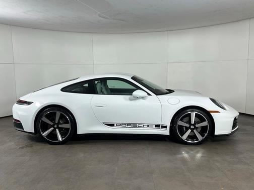 2026 Porsche 911 Carrera