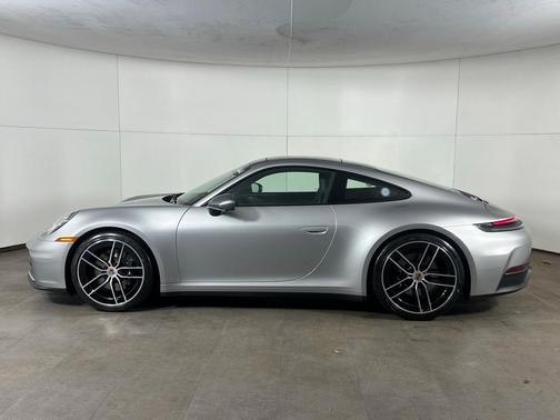 2025 Porsche 911 Carrera T