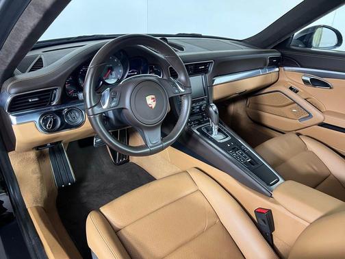 Black 2014 Porsche 911 Carrera 4S