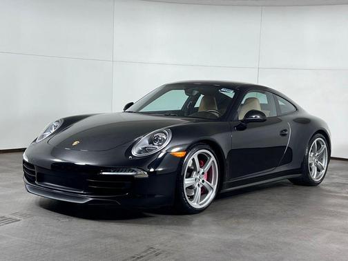 Black 2014 Porsche 911 Carrera 4S