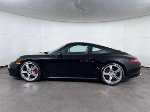 Black 2014 Porsche 911 Carrera 4S