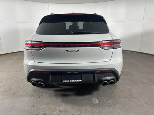 2022 Porsche Macan S