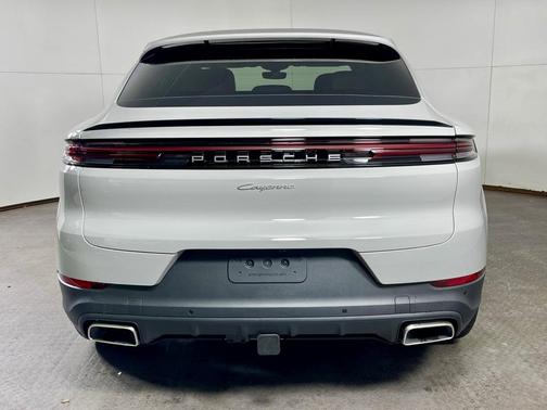 2025 Porsche Cayenne AWD