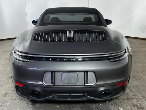 2020 Porsche 911 Carrera 4S