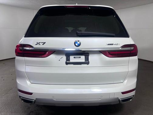 Mineral White Metallic 2020 BMW X7 xDrive40i
