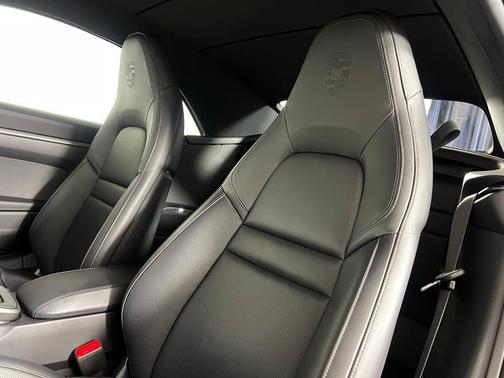 2024 Porsche 911 Carrera