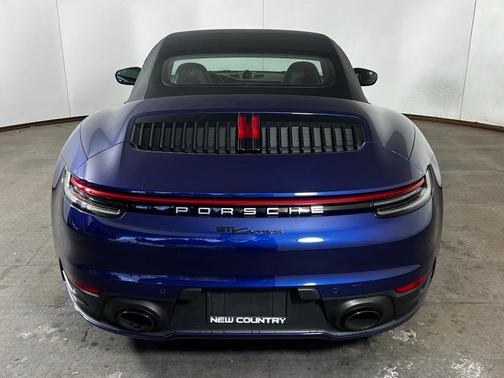 2024 Porsche 911 Carrera
