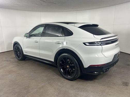 Chalk 2026 Porsche Cayenne GTS