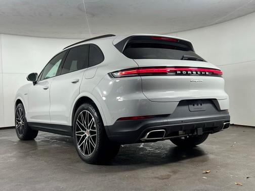 2026 Porsche Cayenne AWD