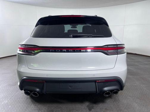 Chalk 2026 Porsche Macan Base