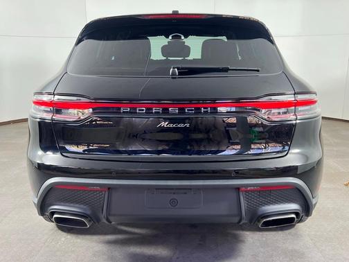 2025 Porsche Macan 