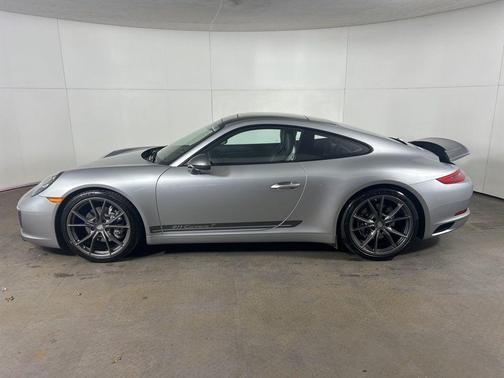 2019 Porsche 911 Carrera T