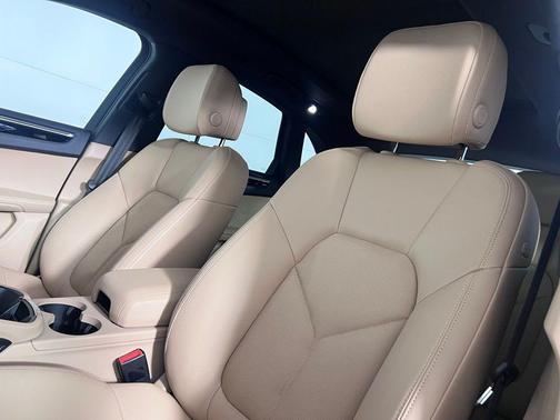 Black 2025 Porsche Macan