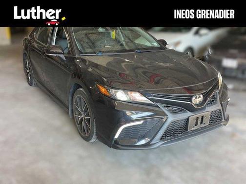 2022 Toyota Camry SE