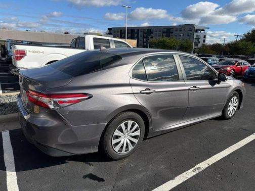 2019 Toyota Camry Hybrid LE