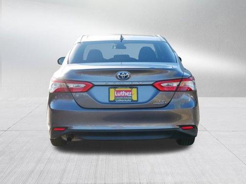 2019 Toyota Camry Hybrid LE
