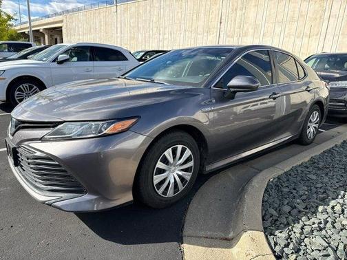 2019 Toyota Camry Hybrid LE