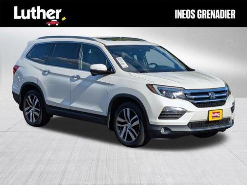 White Diamond Pearl 2018 Honda Pilot Touring