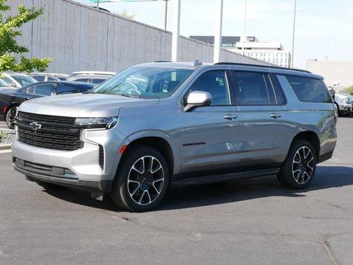 2023 Chevrolet Suburban RST