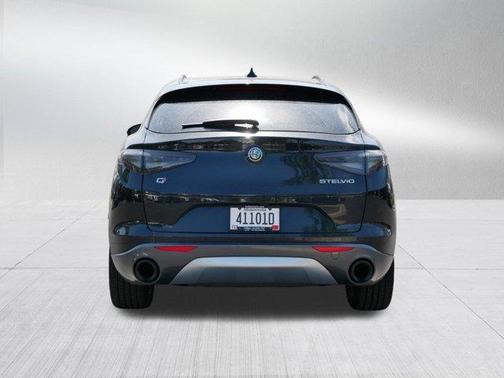 2024 Alfa Romeo Stelvio Ti
